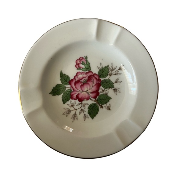 Set of (3) Wedgwood Bone China 4.5” Ashtrays - Picture 6 of 7